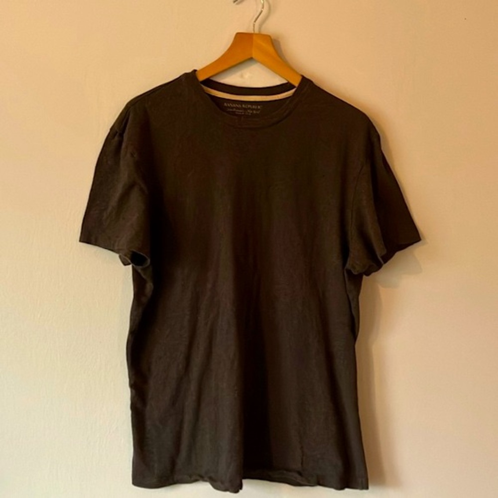 Banana Republic Fitted Crew T-Shirt